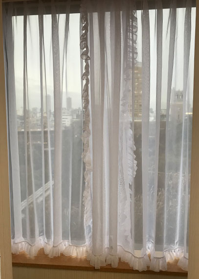 画像：レースカーテン新調工事